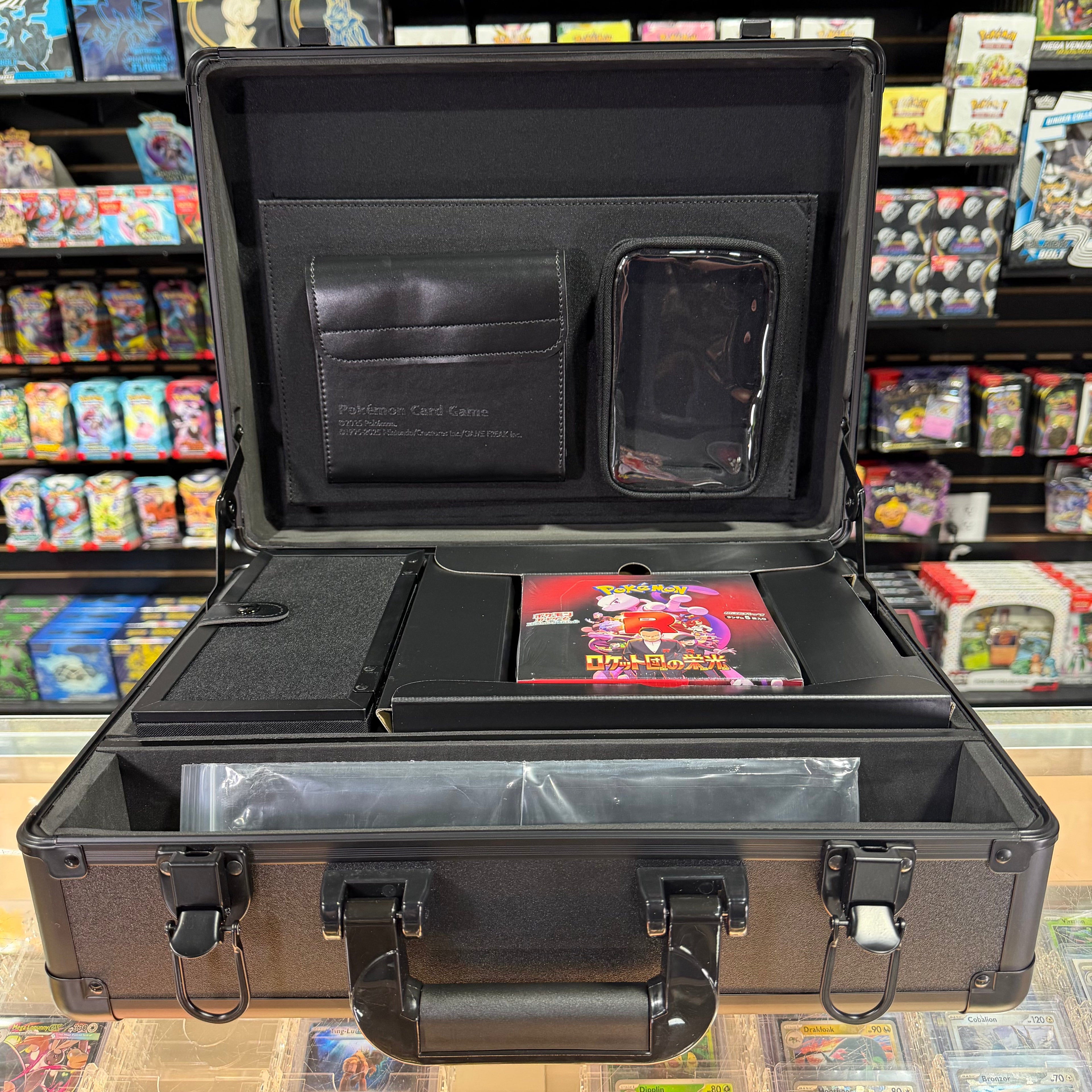 Pokémon TCG: Scarlet & Violet: The Glory of Team Rocket - Attache Case